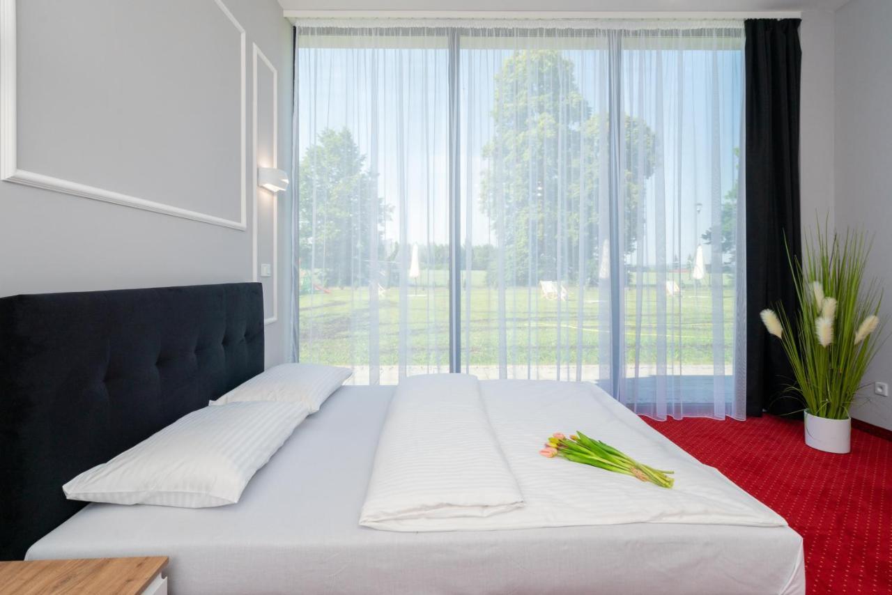 Aquila Apartament *